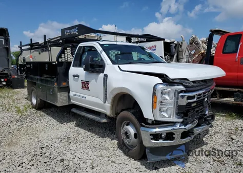 2023 Ford F350 Super Duty z USA, uszkodzony, nr VIN 1FDRF3HN9PDA18311